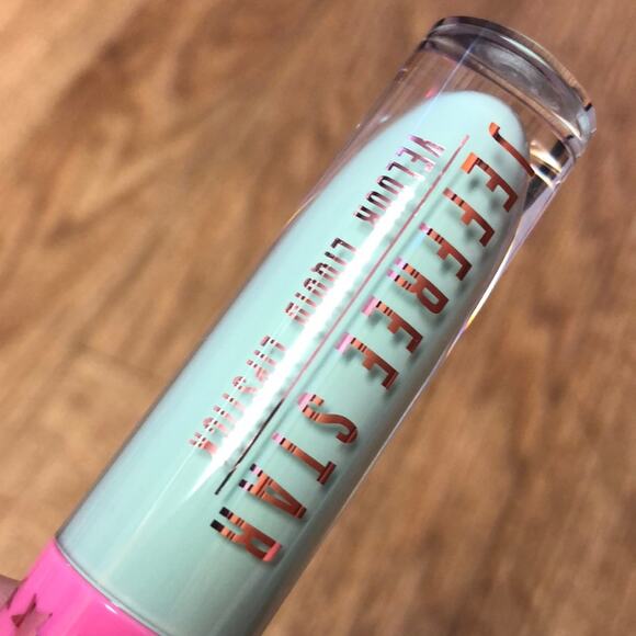 Jeffree Star Velour Liquid Lipstick in High Society Shade Mint Green Matte - Picture 2 of 6